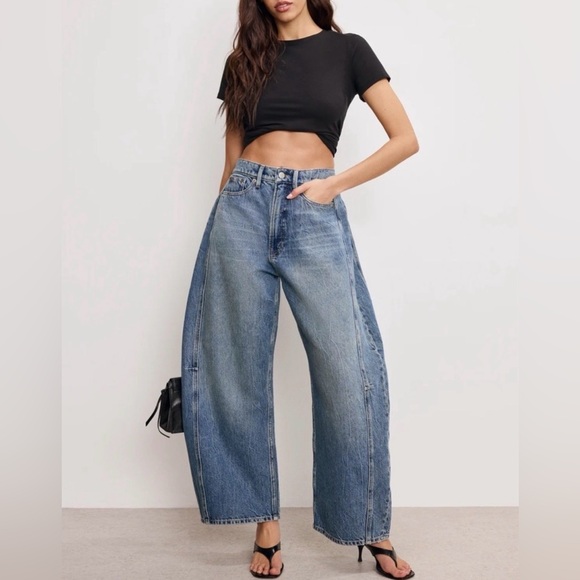 Good American Denim - Good American extreme barrel jeans Women’s size 4. NWT.